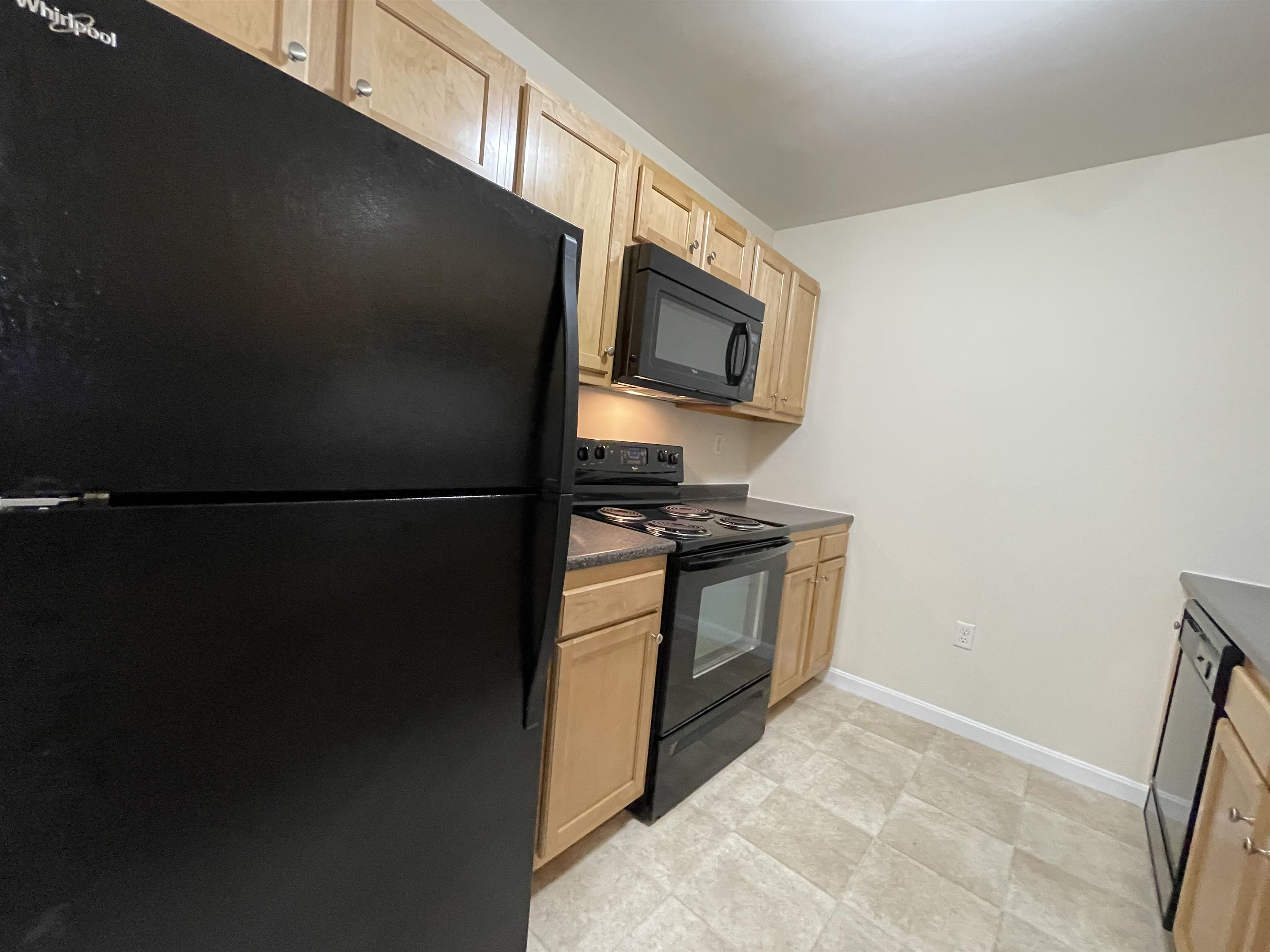 80 Sentinel Court, Unit 306 Manchester, NH 03103 - Photo 8 of 39