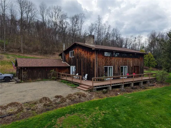 $435,000 | 1240 Martin Road, Apollo, PA 15613