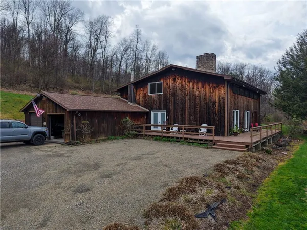 $435,000 | 1240 Martin Road, Apollo, PA 15613