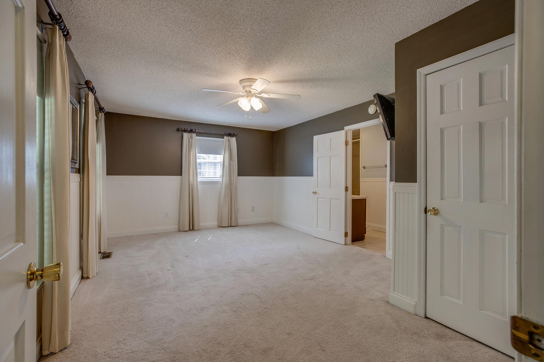 105 Ridgewood Road Unicoi, TN 37692 - Photo 24 of 59 024