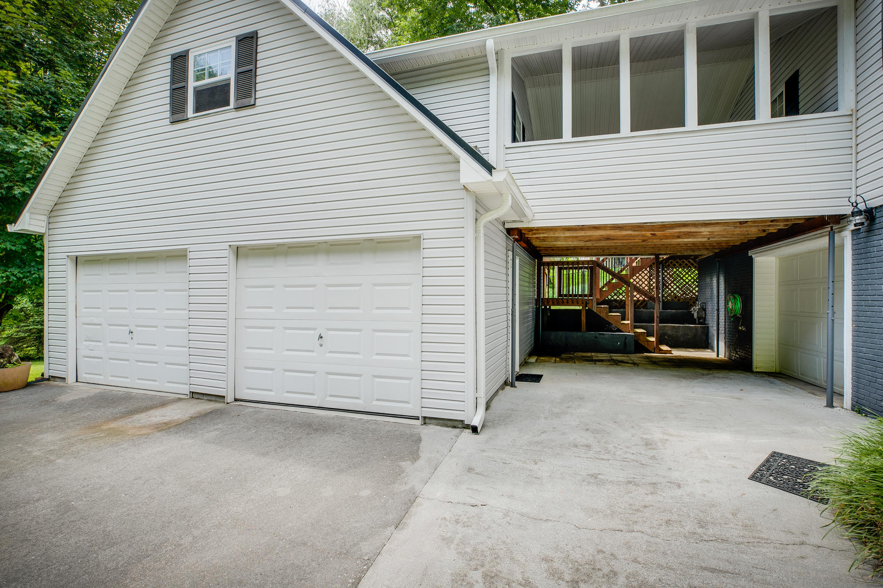 105 Ridgewood Road Unicoi, TN 37692 - Photo 5 of 59 004