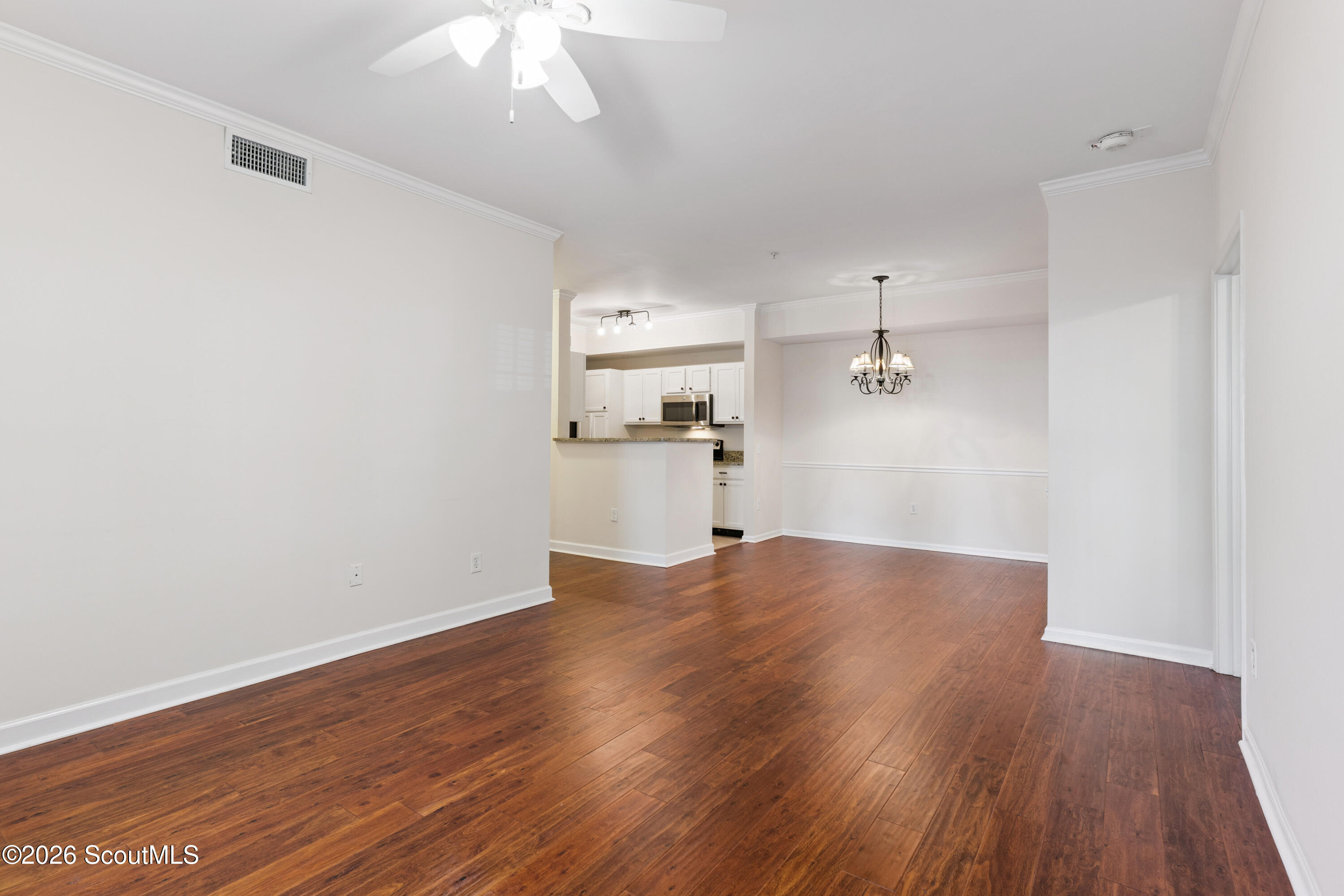 1704 Frederica Road, Unit 507 St. Simons Island, GA 31522 - Photo 5 of 43 Living room