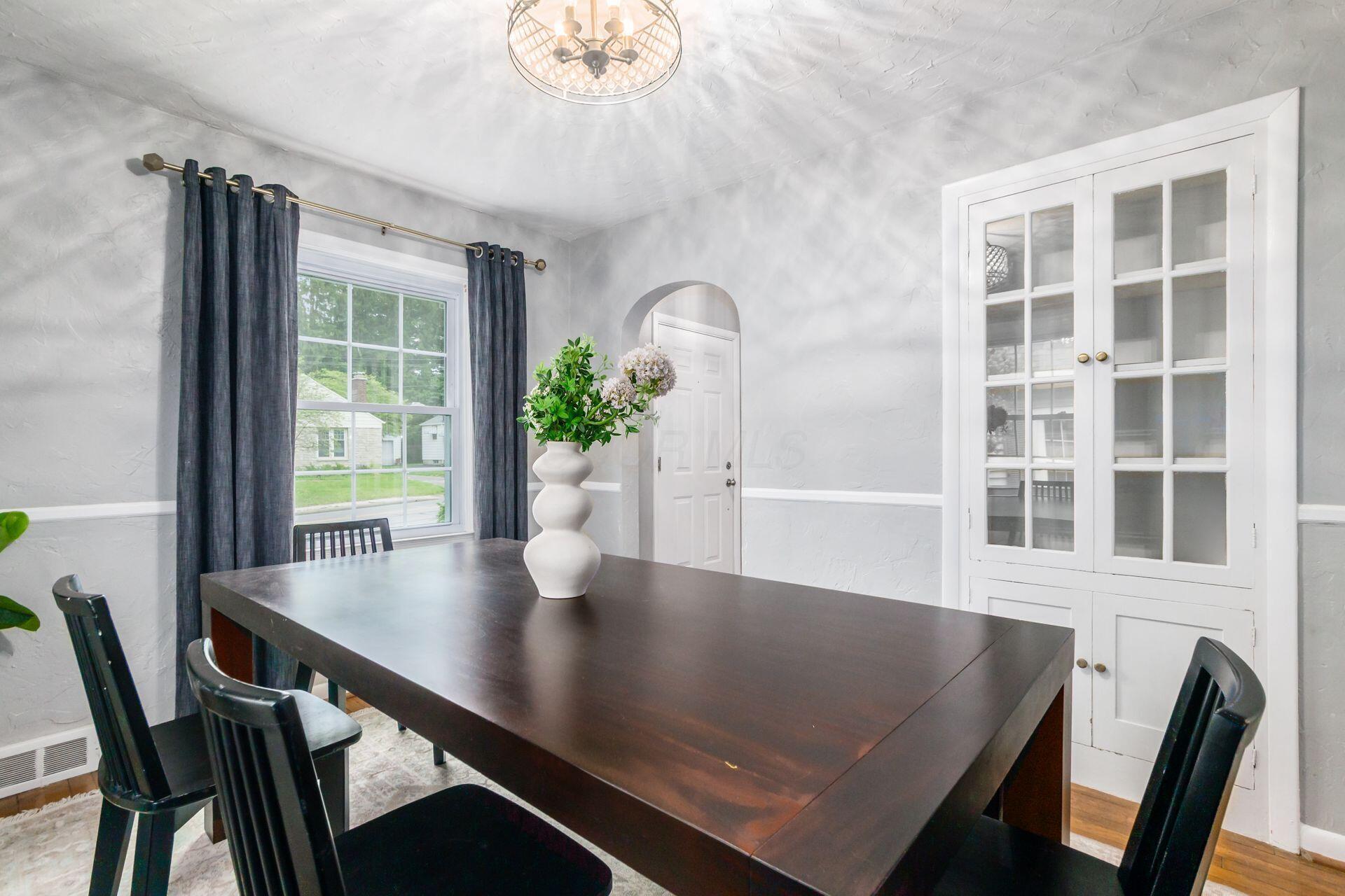 197 West Henderson Road Columbus, OH 43214 - Photo 12 of 41 Gallery Image 12