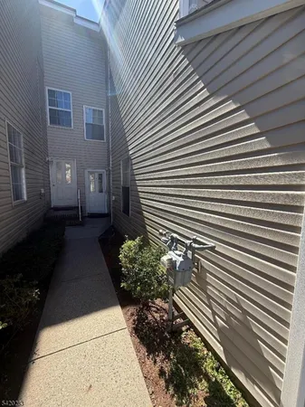 $3,100 | 6 Boyard Court, Somerset, NJ 08873