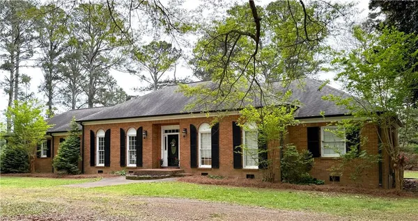 $625,000 | 945 Poplar Street, Monroe, GA 30655