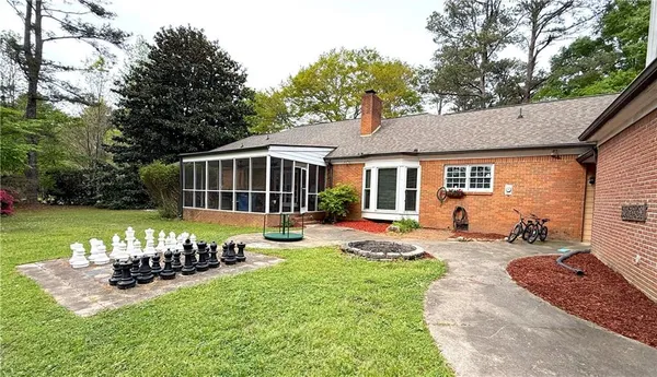 $625,000 | 945 Poplar Street, Monroe, GA 30655