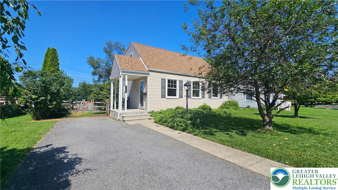 438 Locust Road Hellertown, PA 18055 - Photo 1 of 26 Gallery Image 1