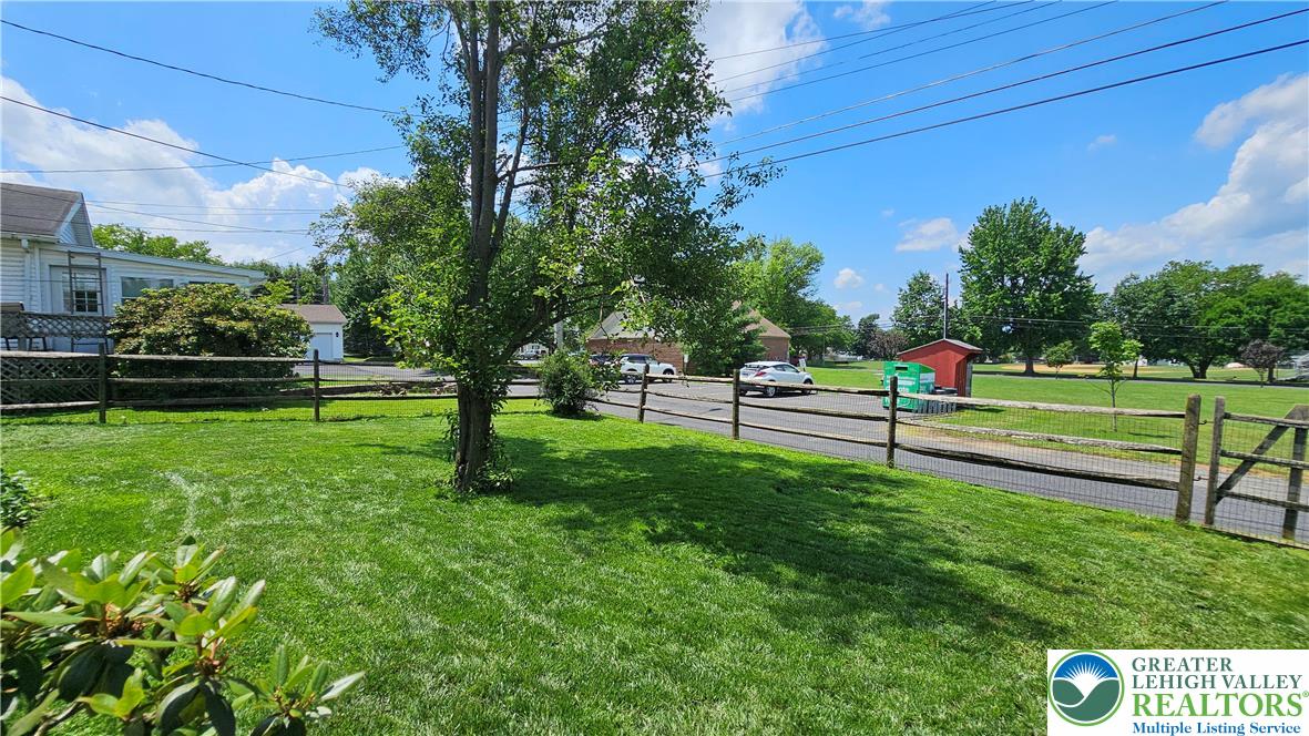 438 Locust Road Hellertown, PA 18055 - Photo 25 of 26 Gallery Image 25