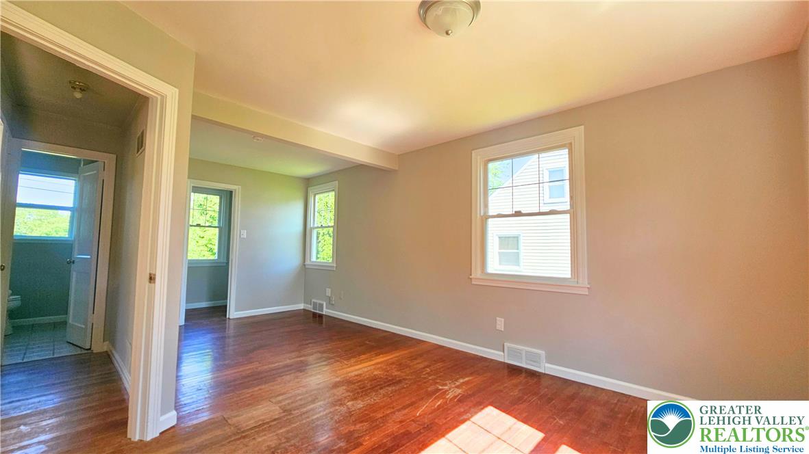 438 Locust Road Hellertown, PA 18055 - Photo 10 of 26 Gallery Image 10