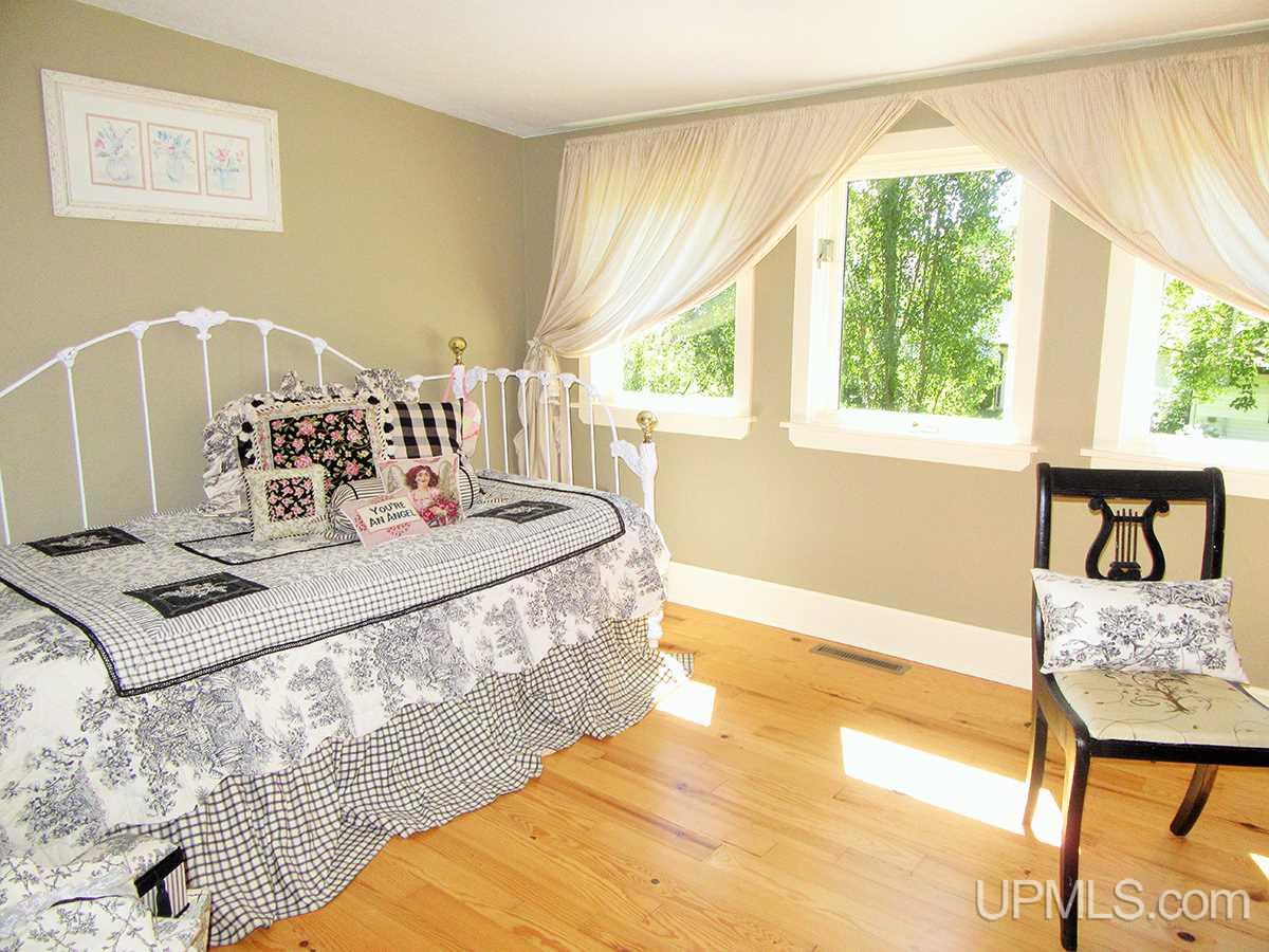 668 North Co Road Manistique, MI 49854 - Photo 18 of 36
