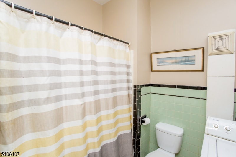 941 Lee Avenue Alpha, NJ 08865 - Photo 5 of 14