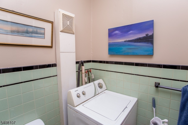 941 Lee Avenue Alpha, NJ 08865 - Photo 6 of 14