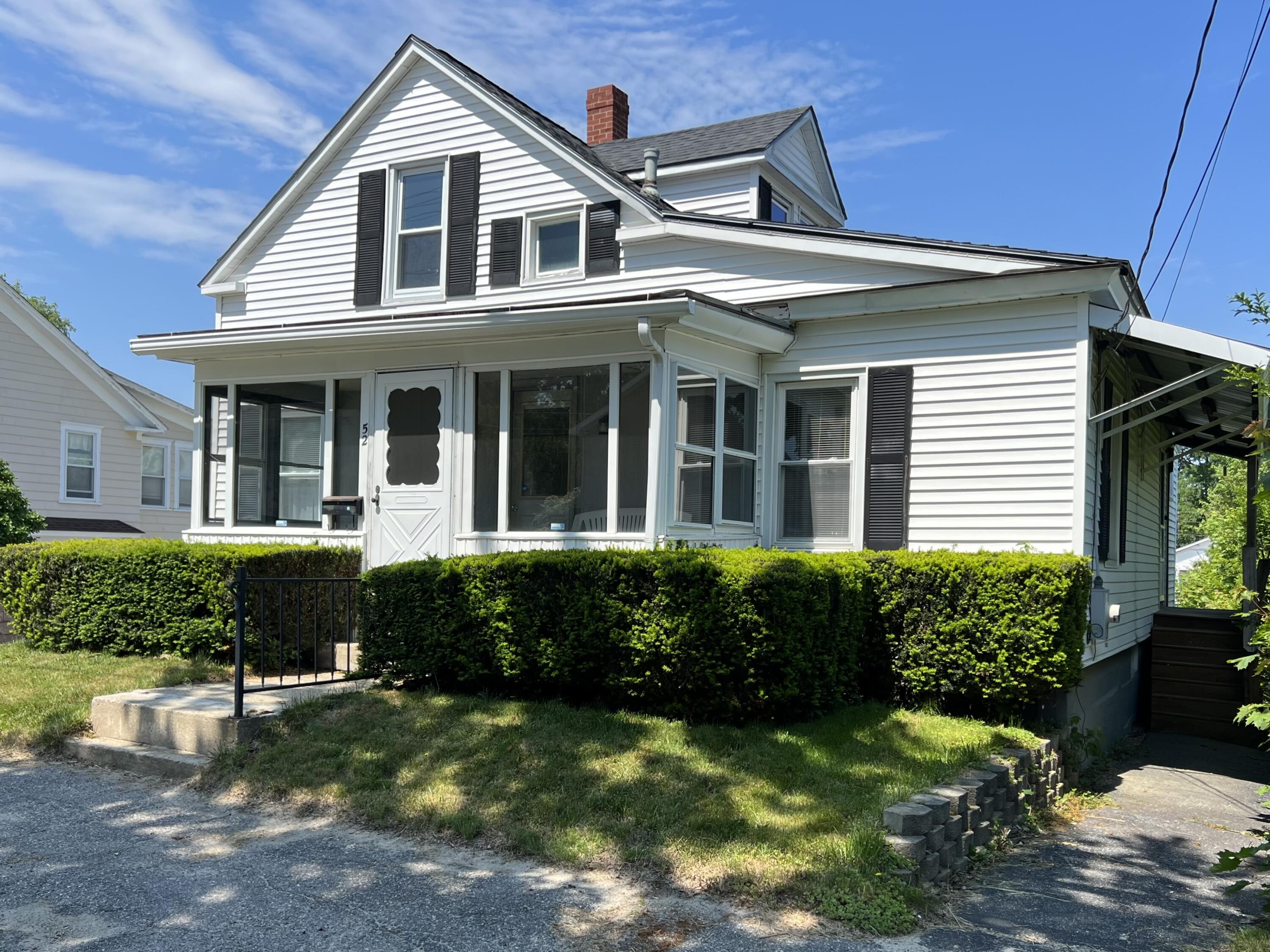 52 Prospect Avenue Lewiston, ME 04240 - Photo 3 of 36 8C997961-ECD7-44A6-8AE7-9908F1CC159B