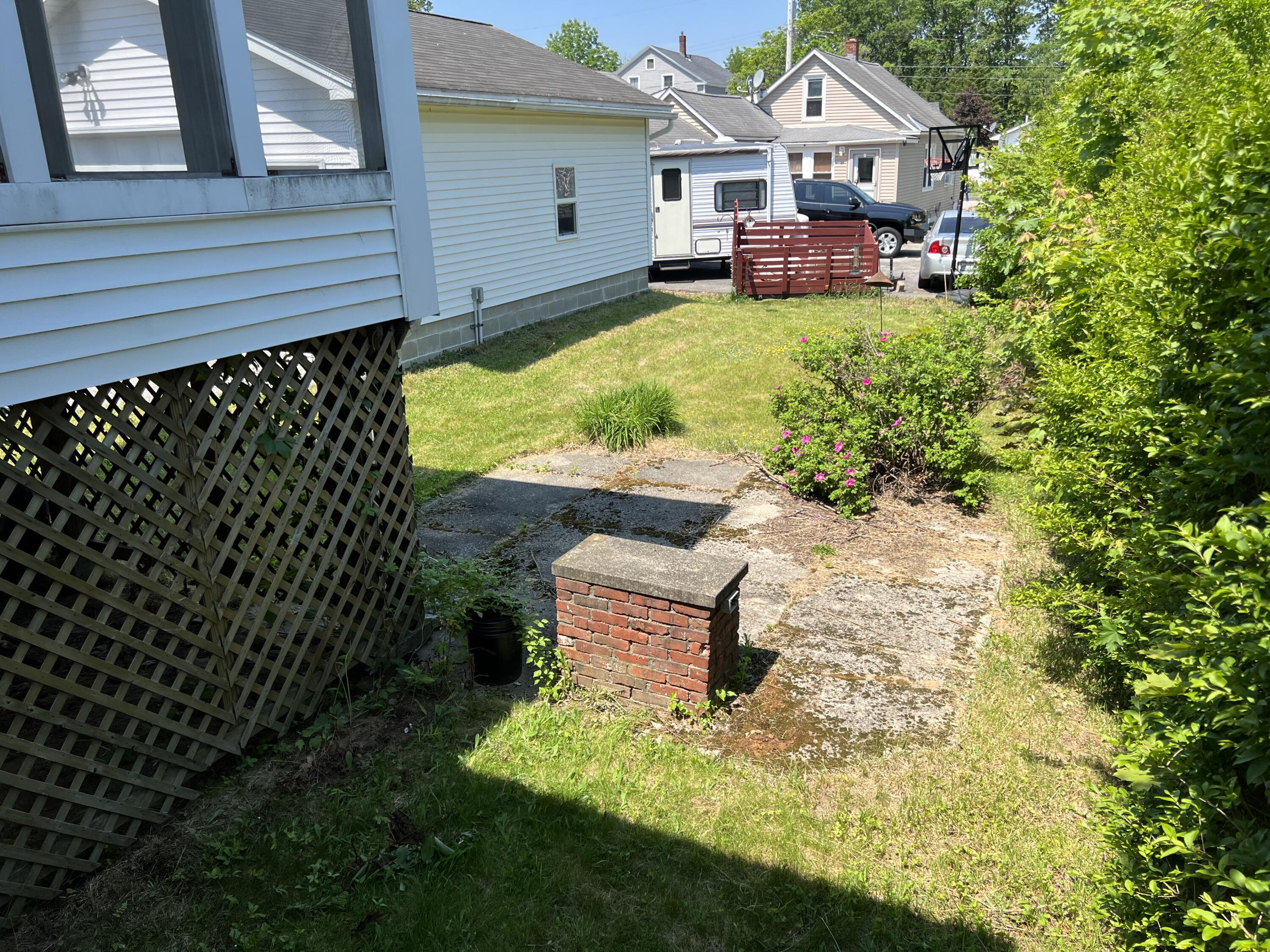 52 Prospect Avenue Lewiston, ME 04240 - Photo 9 of 36 0582541E-0166-4BE8-A82B-425D0E3A0CCD