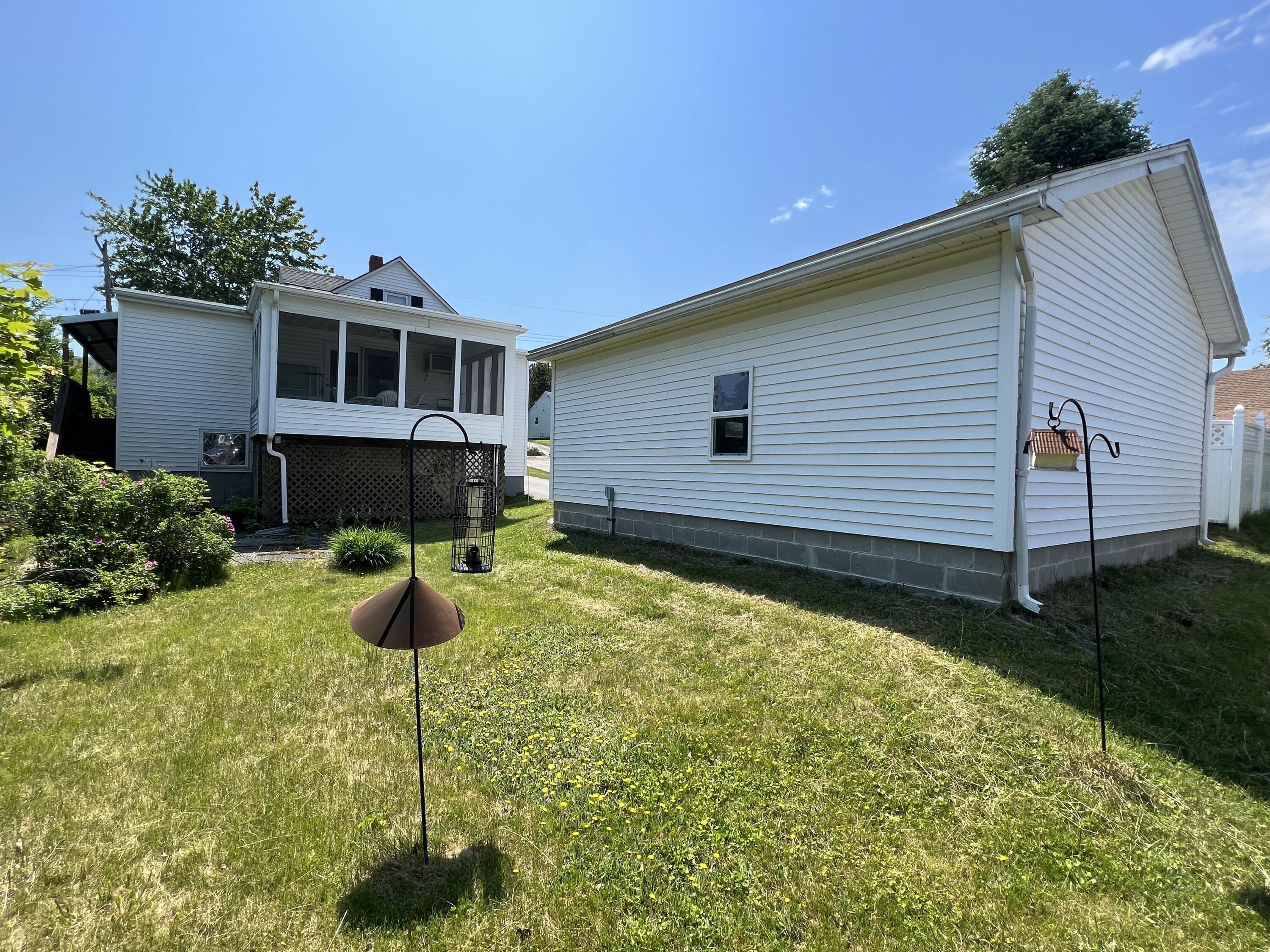 52 Prospect Avenue Lewiston, ME 04240 - Photo 10 of 36 F857E4F3-8871-4F64-9ED5-999B6DE8C4FE