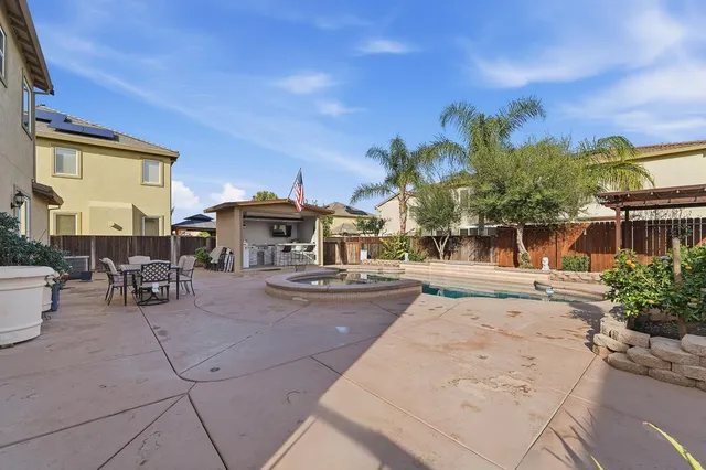 $565,000 | 429 Red Lion Way, Newman, CA 95360