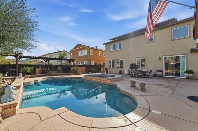 $565,000 | 429 Red Lion Way, Newman, CA 95360