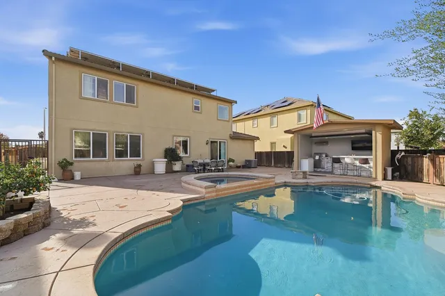 $565,000 | 429 Red Lion Way, Newman, CA 95360