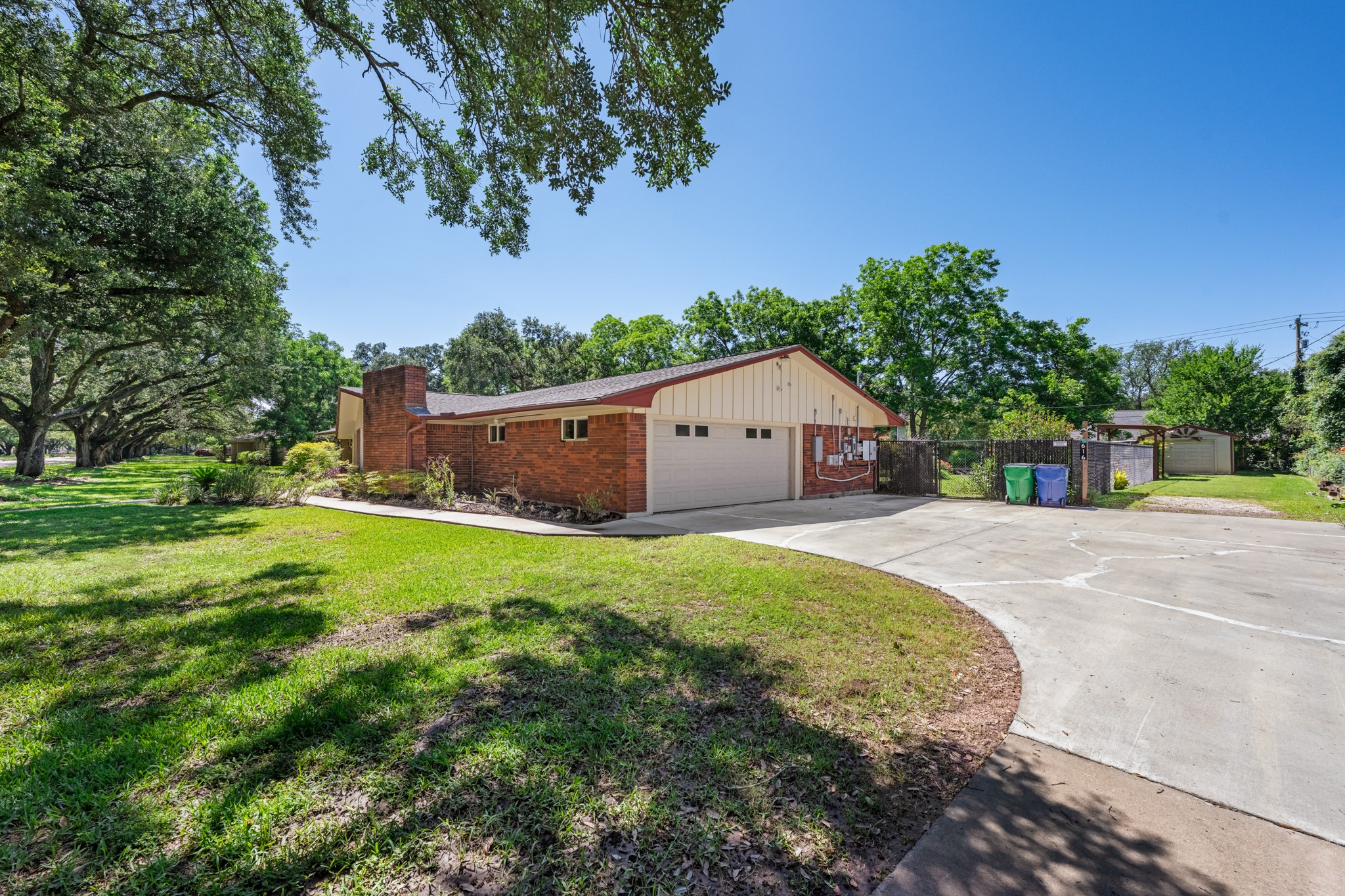 616 Cannan Drive Angleton, TX 77515 - Photo 41 of 49