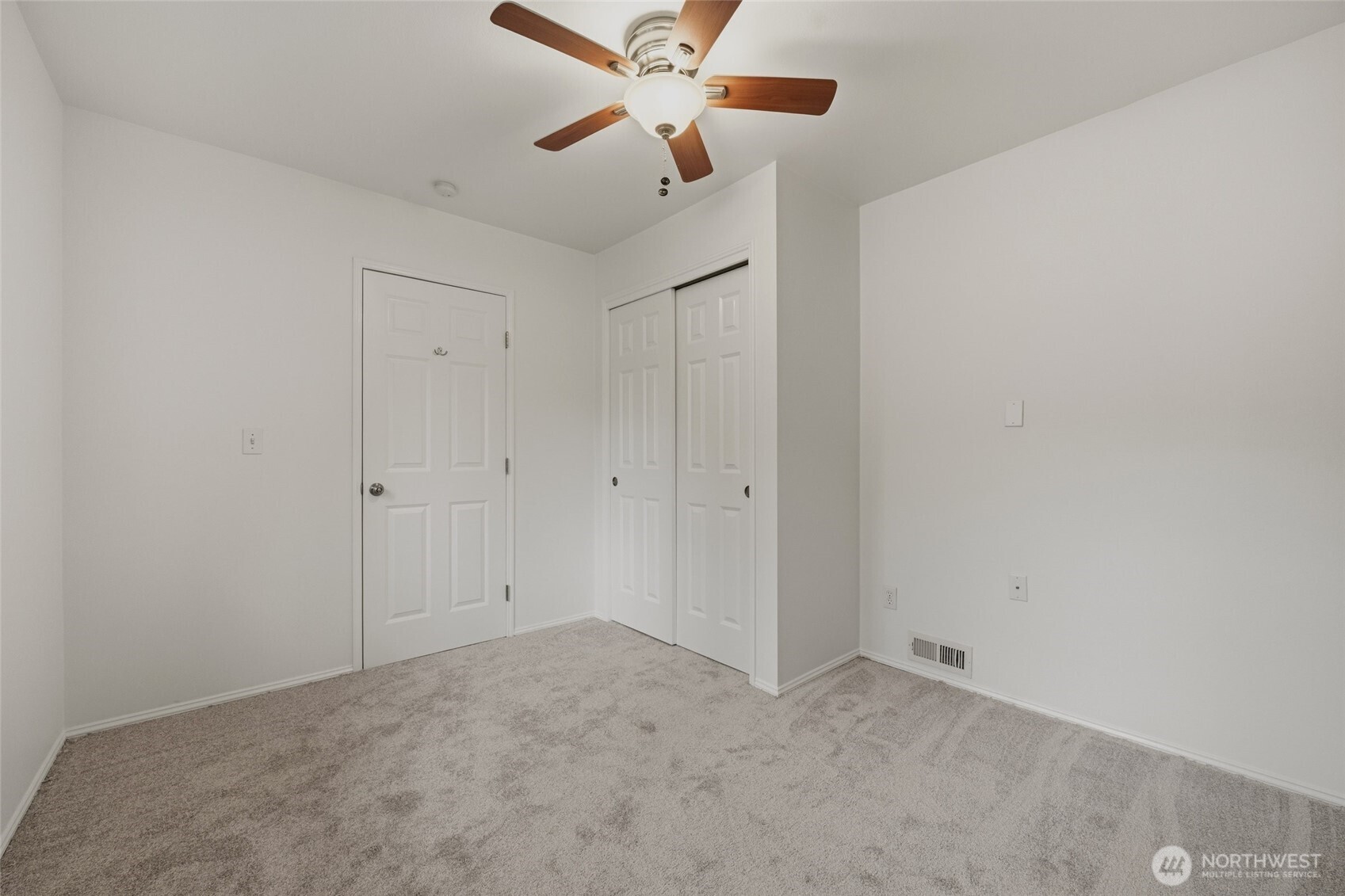 8629 240th Street Southwest, Unit C3 Edmonds, WA 98026 - Photo 17 of 21