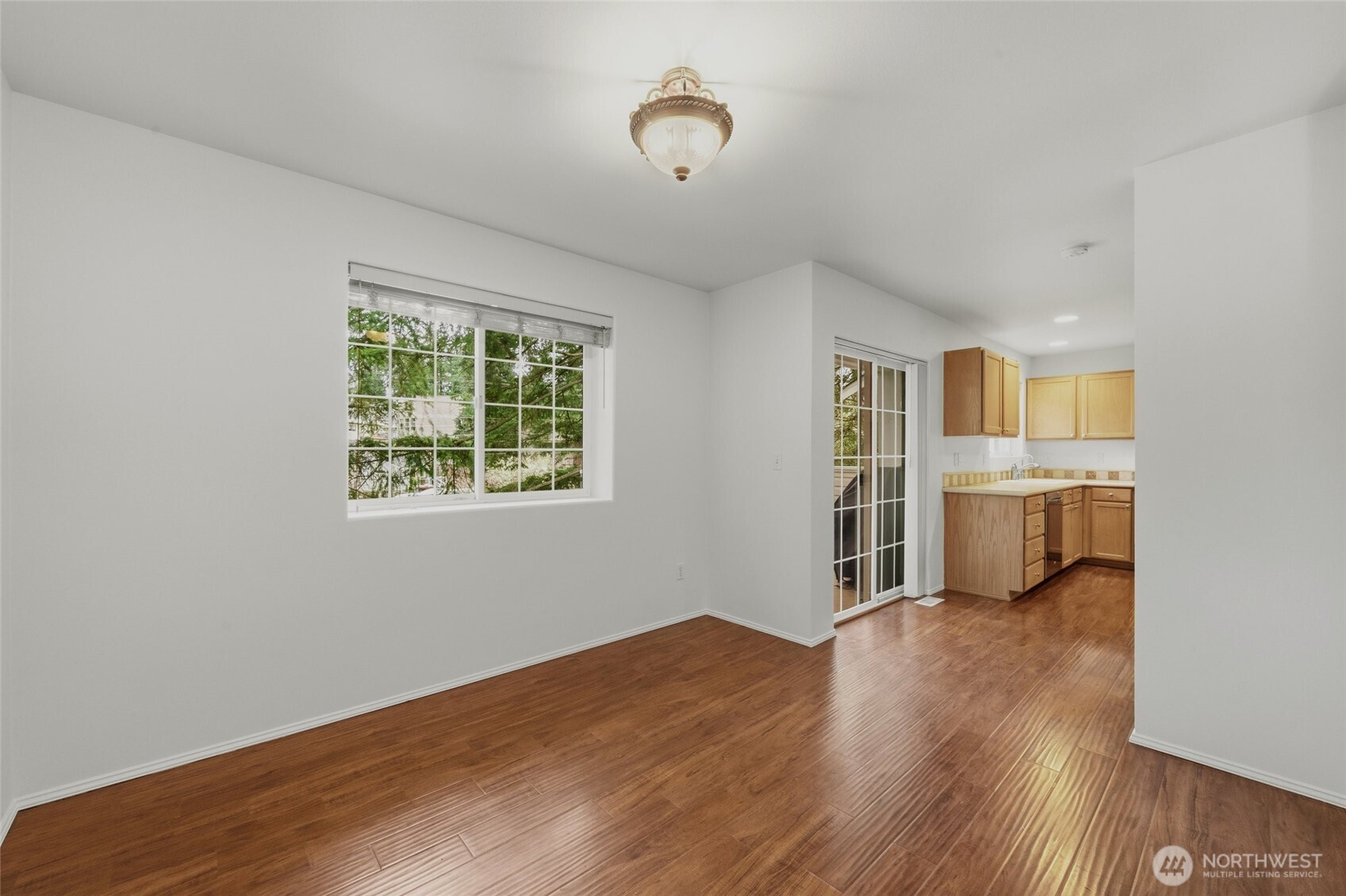 8629 240th Street Southwest, Unit C3 Edmonds, WA 98026 - Photo 6 of 21