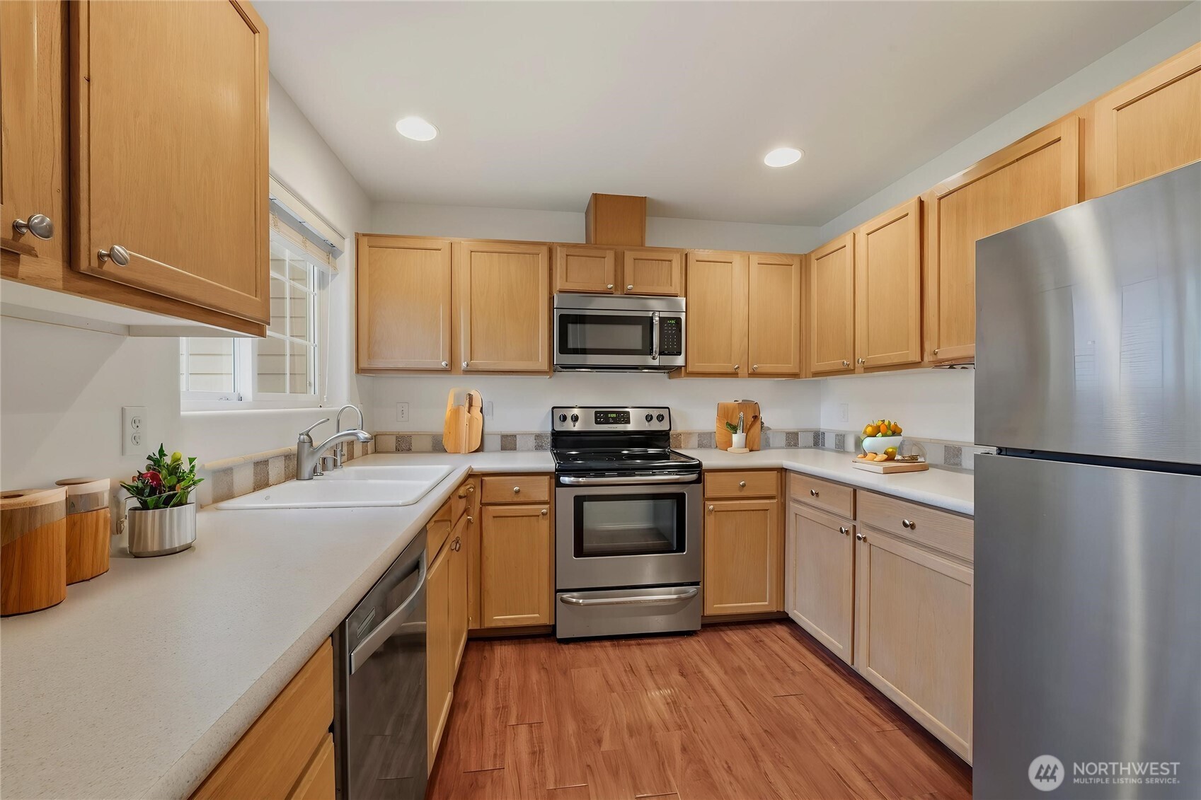 8629 240th Street Southwest, Unit C3 Edmonds, WA 98026 - Photo 7 of 21