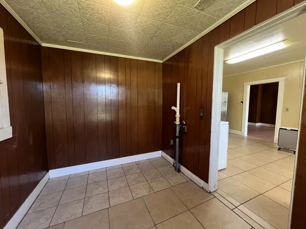 $1,000 | 419 South Jackson Street, Tullahoma, TN 37388