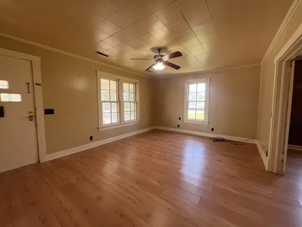 $1,000 | 419 South Jackson Street, Tullahoma, TN 37388