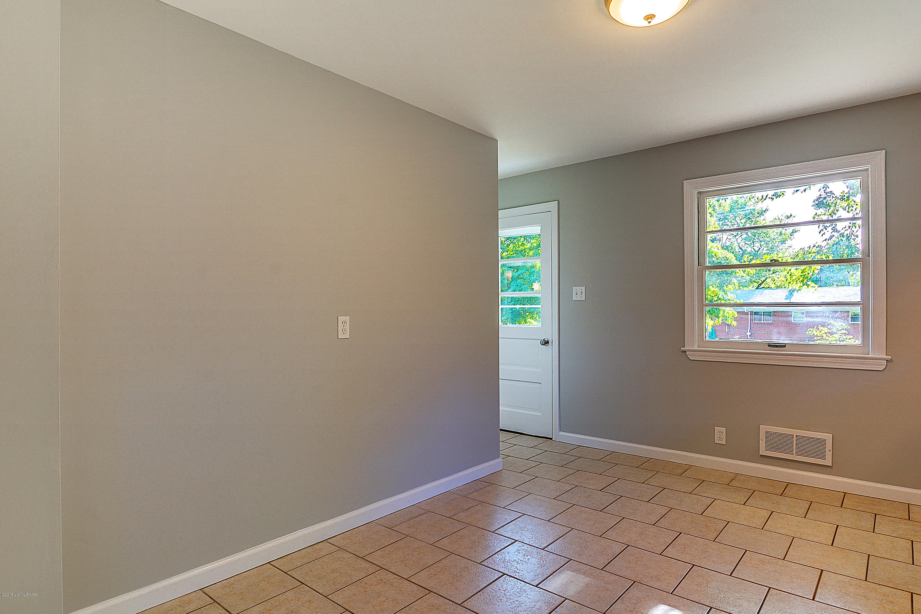 9413 Fairground Road Louisville, KY 40291 - Photo 15 of 37 9413_FairgroundRd_40291_5003