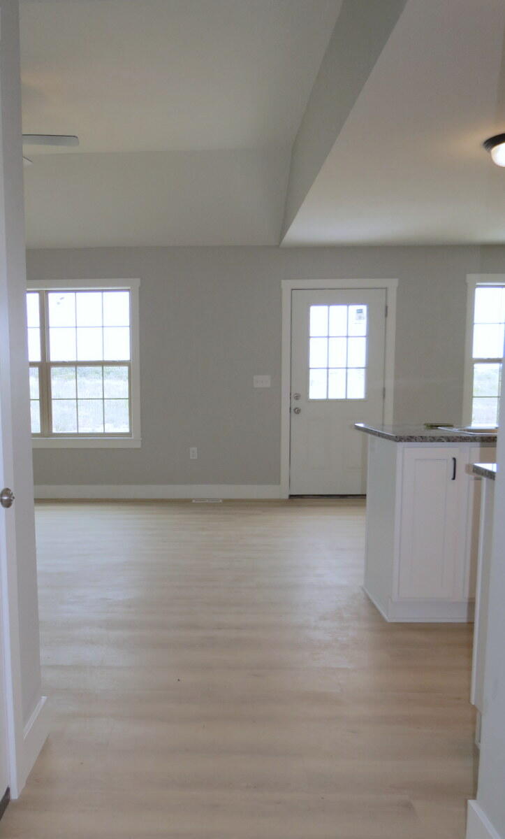 3761 West Riley Street Bolivar, MO 65613 - Photo 6 of 30 IMG_8313