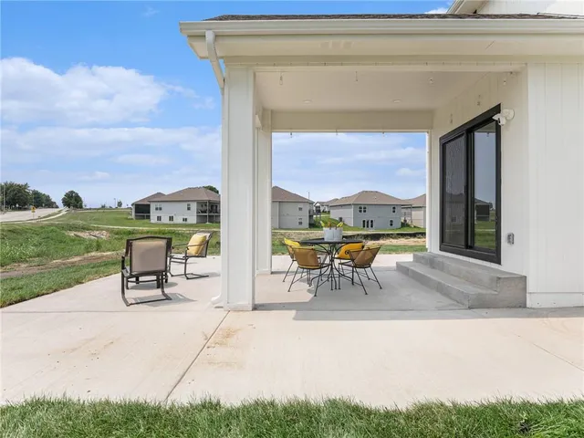 $424,950 | 1400 North 157th Lane, Basehor, KS 66007