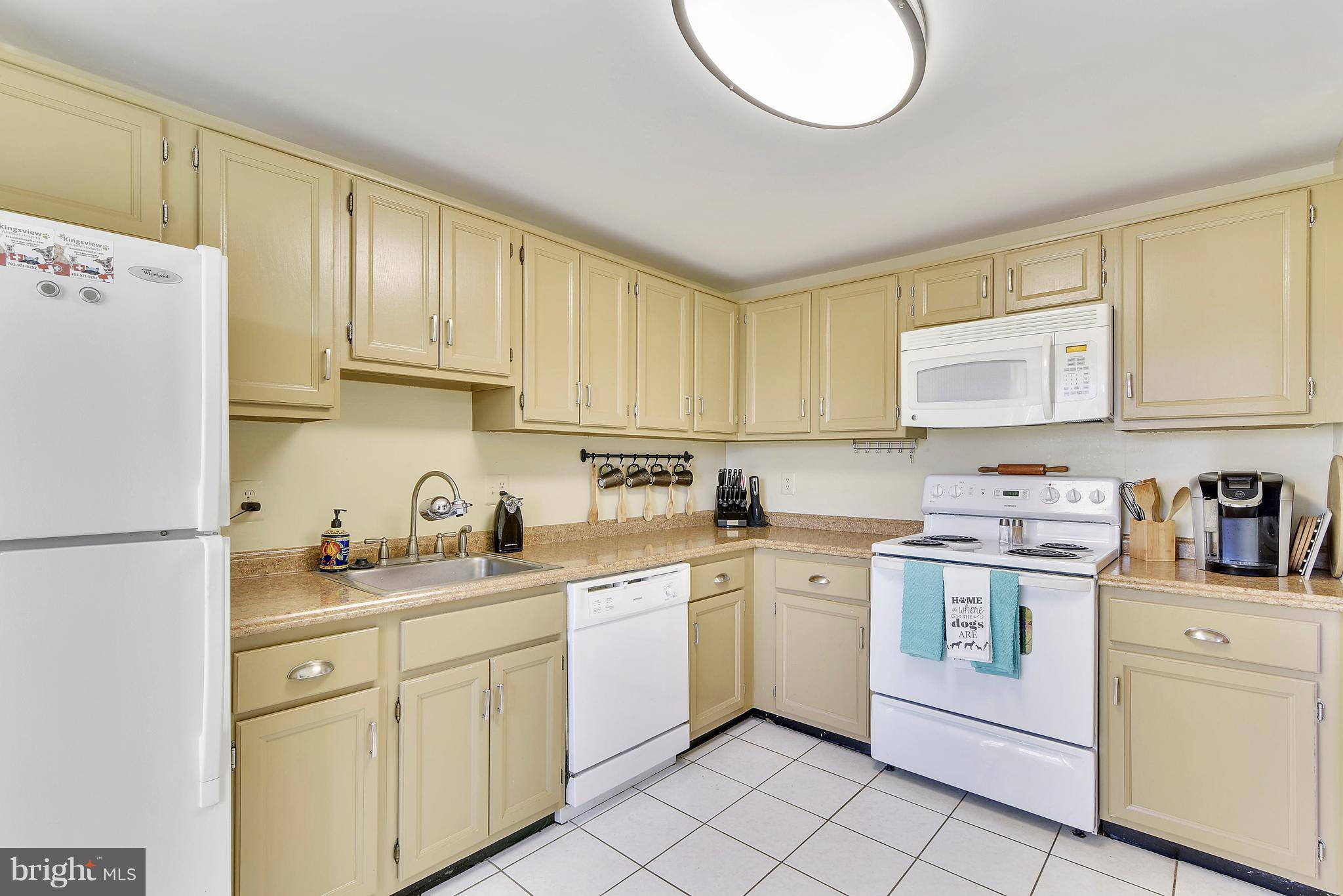 6575 Rundale Court Alexandria, VA 22315 - Photo 4 of 30 Kitchen