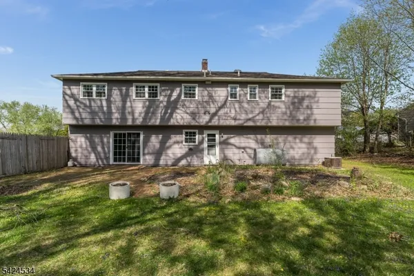 $469,900 | 214 Powder Horn Drive, Phillipsburg, NJ 08865