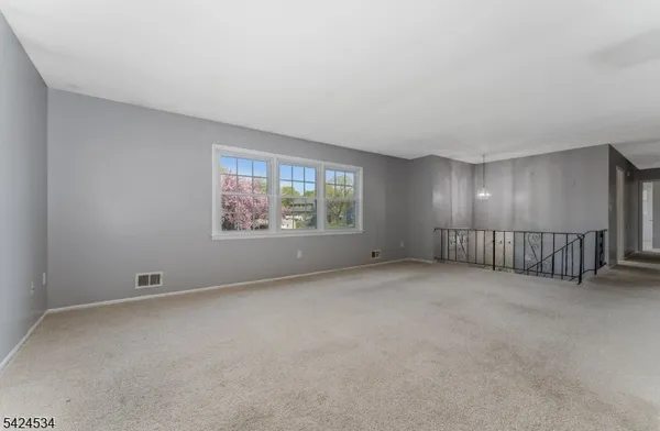 $469,900 | 214 Powder Horn Drive, Phillipsburg, NJ 08865