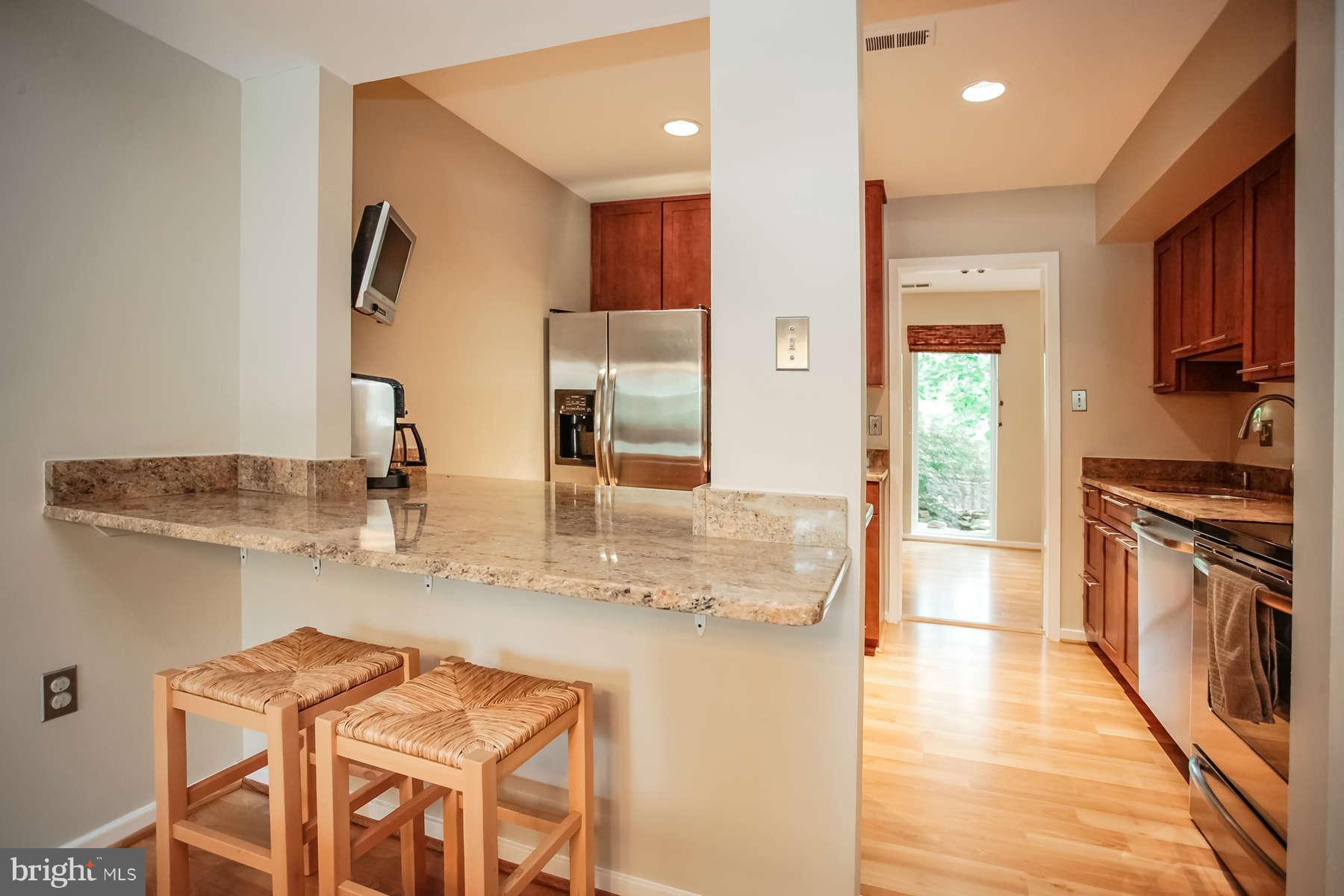 1787 Ivy Oak Square Reston, VA 20190 - Photo 9 of 28 Kitchen