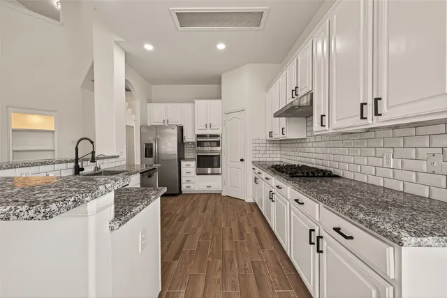 $2,400 | 3206 Shadowfern Court, Houston, TX 77082