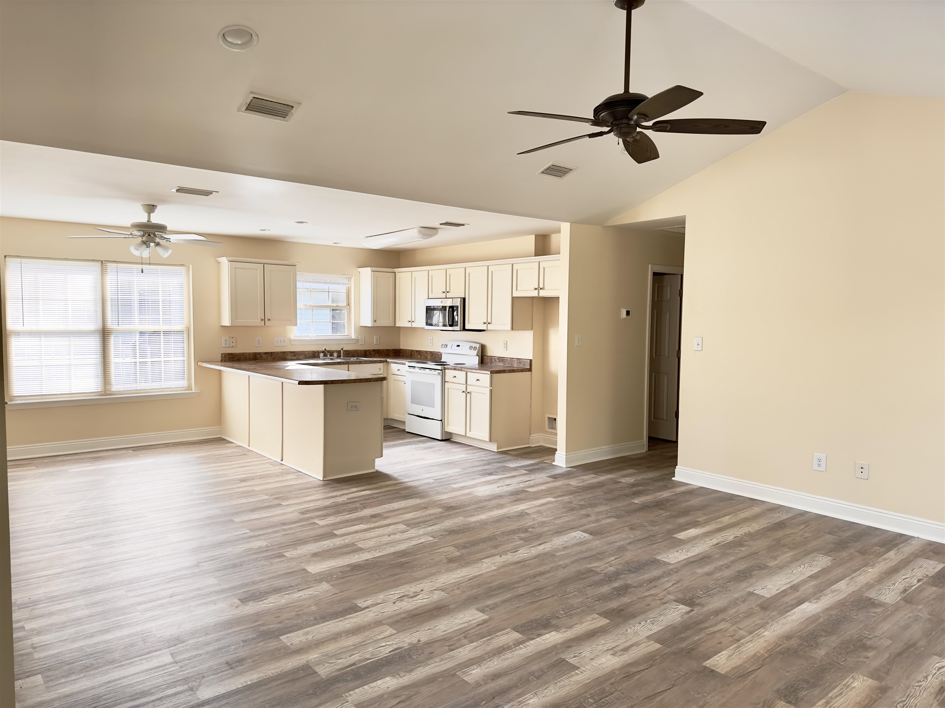 2006 Ridgewood Drive Lillian, AL 36549 - Photo 8 of 28
