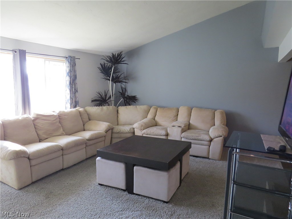 12075 Havana Road Garfield Heights, OH 44125 - Photo 8 of 33