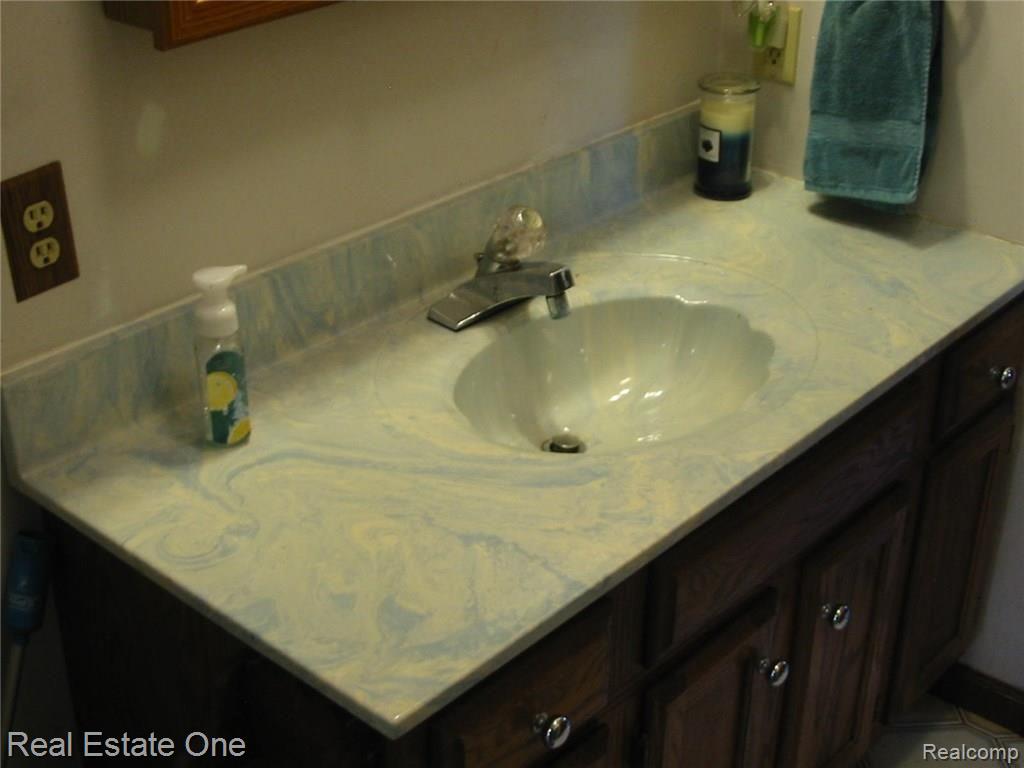 7055 Sheldon Road Belleville, MI 48111 - Photo 26 of 74 IMG_6382.JPG