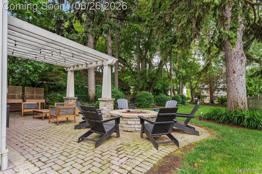 124 Woodside Road Royal Oak, MI 48073 - Photo 28 of 41
