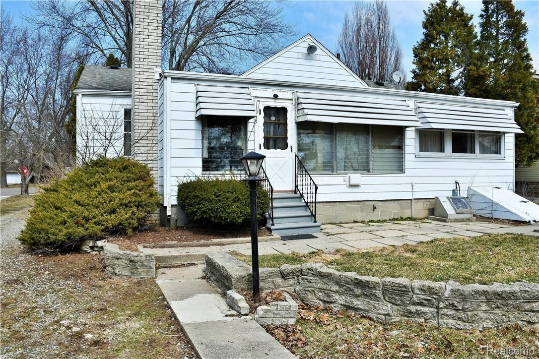 18365 Beverly Road Franklin, MI 48025 - Photo 38 of 48 DSC_0487 (2).jpg