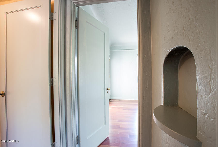 329 West Granada Road Phoenix, AZ 85003 - Photo 15 of 33 Hall