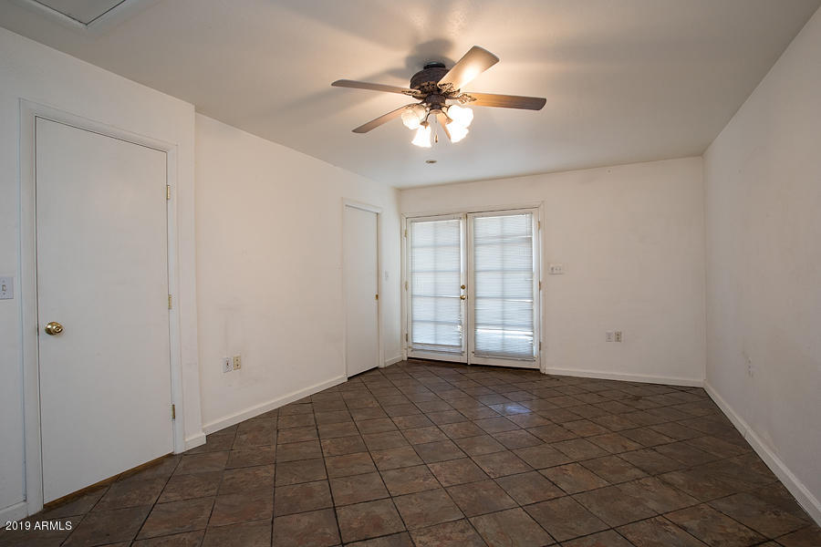 329 West Granada Road Phoenix, AZ 85003 - Photo 18 of 33 Q 3