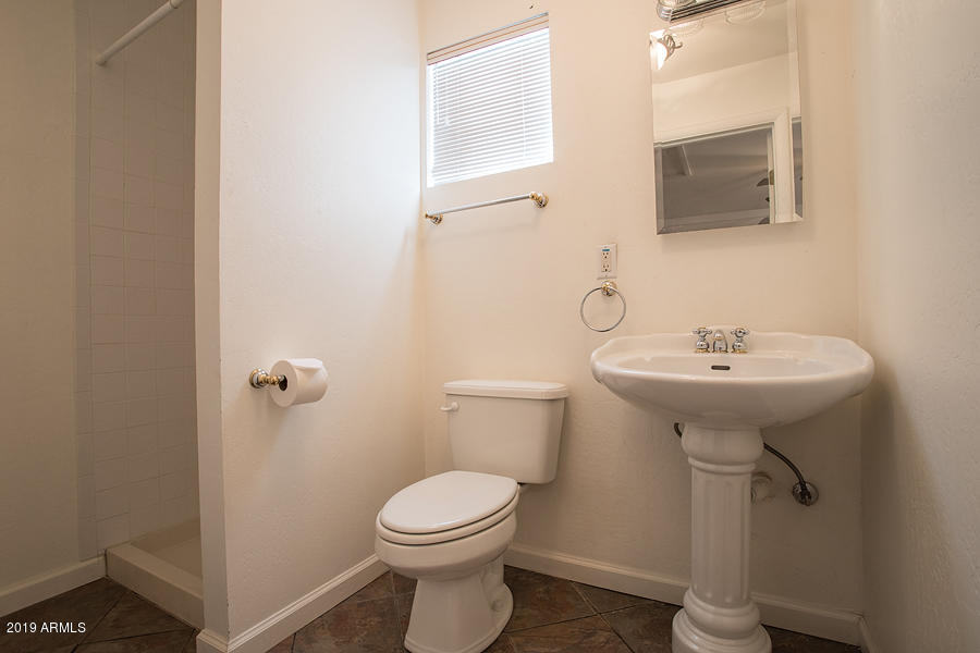 329 West Granada Road Phoenix, AZ 85003 - Photo 19 of 33 Q 4