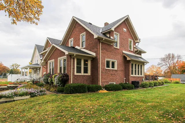 $259,900 | 211 Horace Avenue East, Dassel, MN 55325