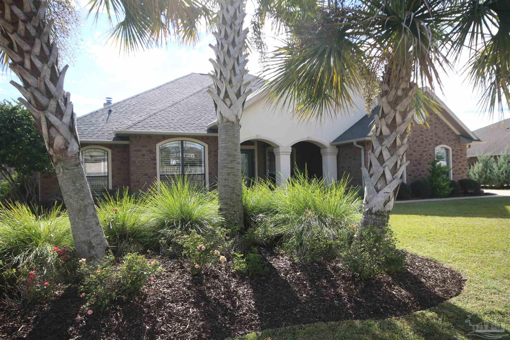 re-landscaped '19-'20.Sprinkler on reclaimed water