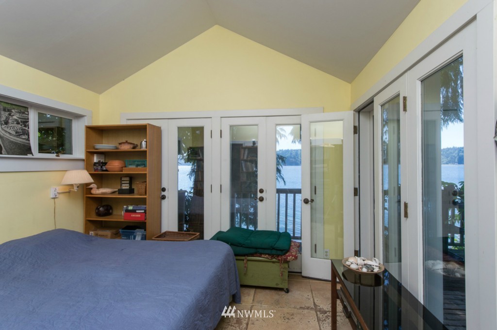 19027 Sunset Road Southwest Vashon, WA 98070 - Photo 11 of 19 Gallery Image 11
