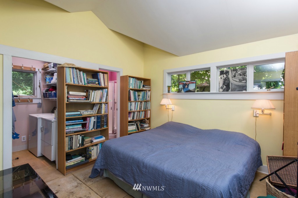 19027 Sunset Road Southwest Vashon, WA 98070 - Photo 12 of 19 Gallery Image 12