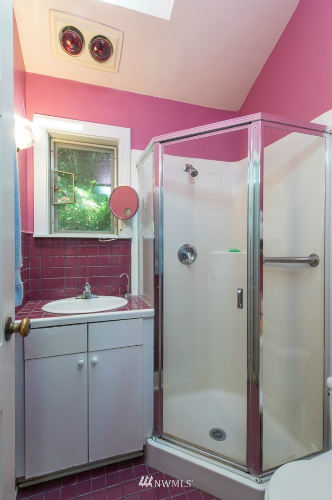 19027 Sunset Road Southwest Vashon, WA 98070 - Photo 13 of 19 Gallery Image 13