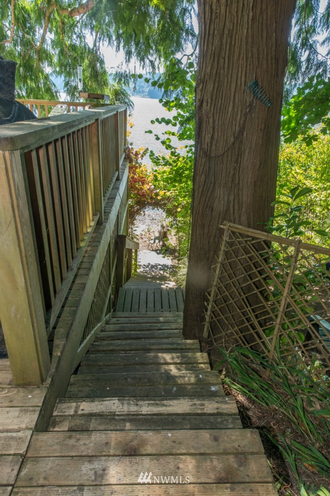 19027 Sunset Road Southwest Vashon, WA 98070 - Photo 7 of 19 Gallery Image 7